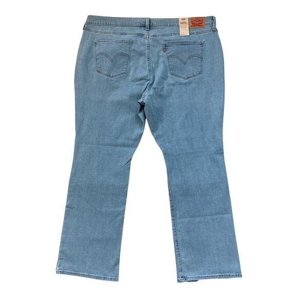Levi's Women's Classic Boot Cut Jeans Blue Size 24W Denim Light Medium Wash - Picture 4 of 9